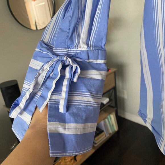 Who What Wear Blue & White Striped Button Up Shirt Size M - Picture 5 of 7